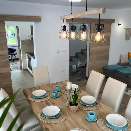 Apartma Kemper *